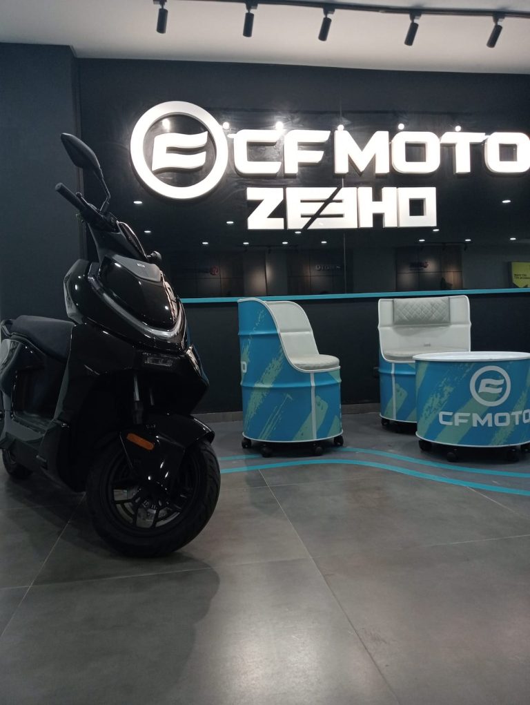 Soft Launching Motor SR 250 Lite dan Zeeho AE4 oleh IB Motor Group Bandung