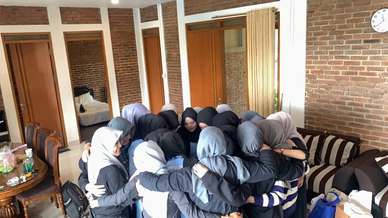 UKM Kewirausahaan IKIP Siliwangi Gelar MAKRAB Angkatan 2026 Pererat Tali Silaturahmi