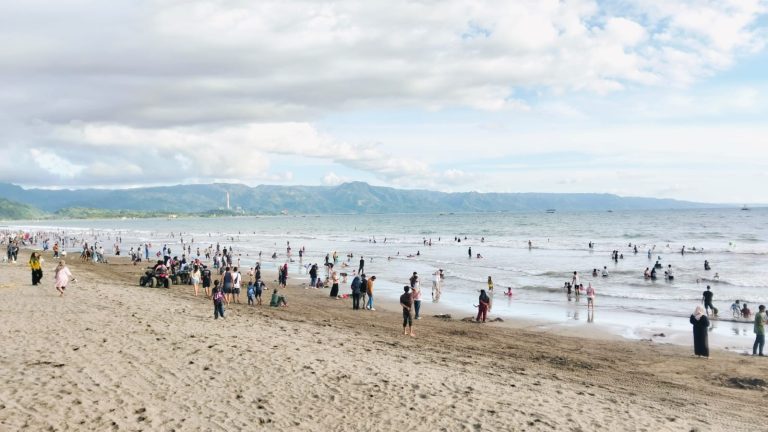 Momen Libur Idul Fitri, Pantai Citepus Palabuhanratu Tempat Liburan Yang Dikunjungi Wisatawan